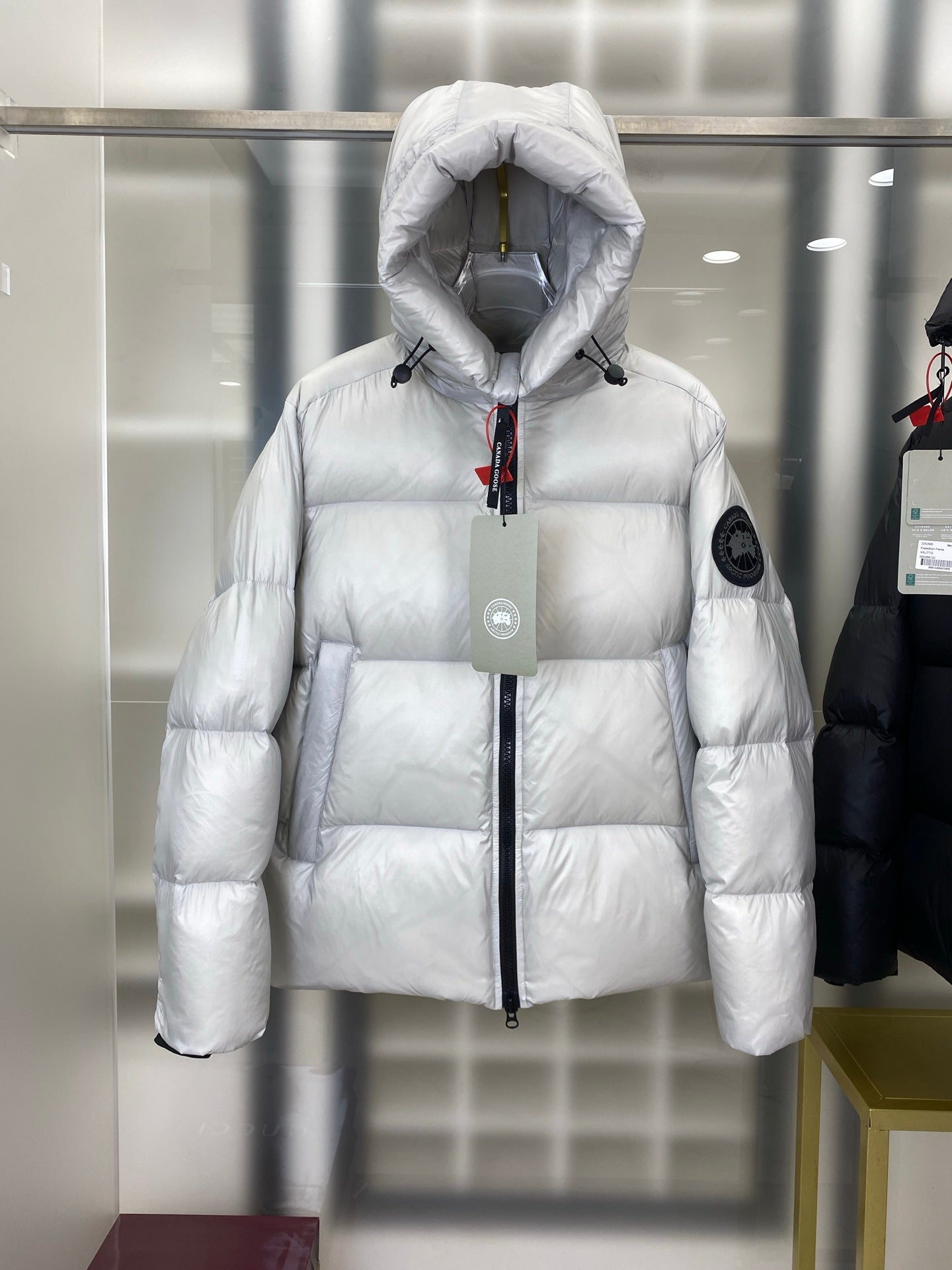 Light Gray Canada Goose Crofton Puffer Jacket For Winter Warmth And Style