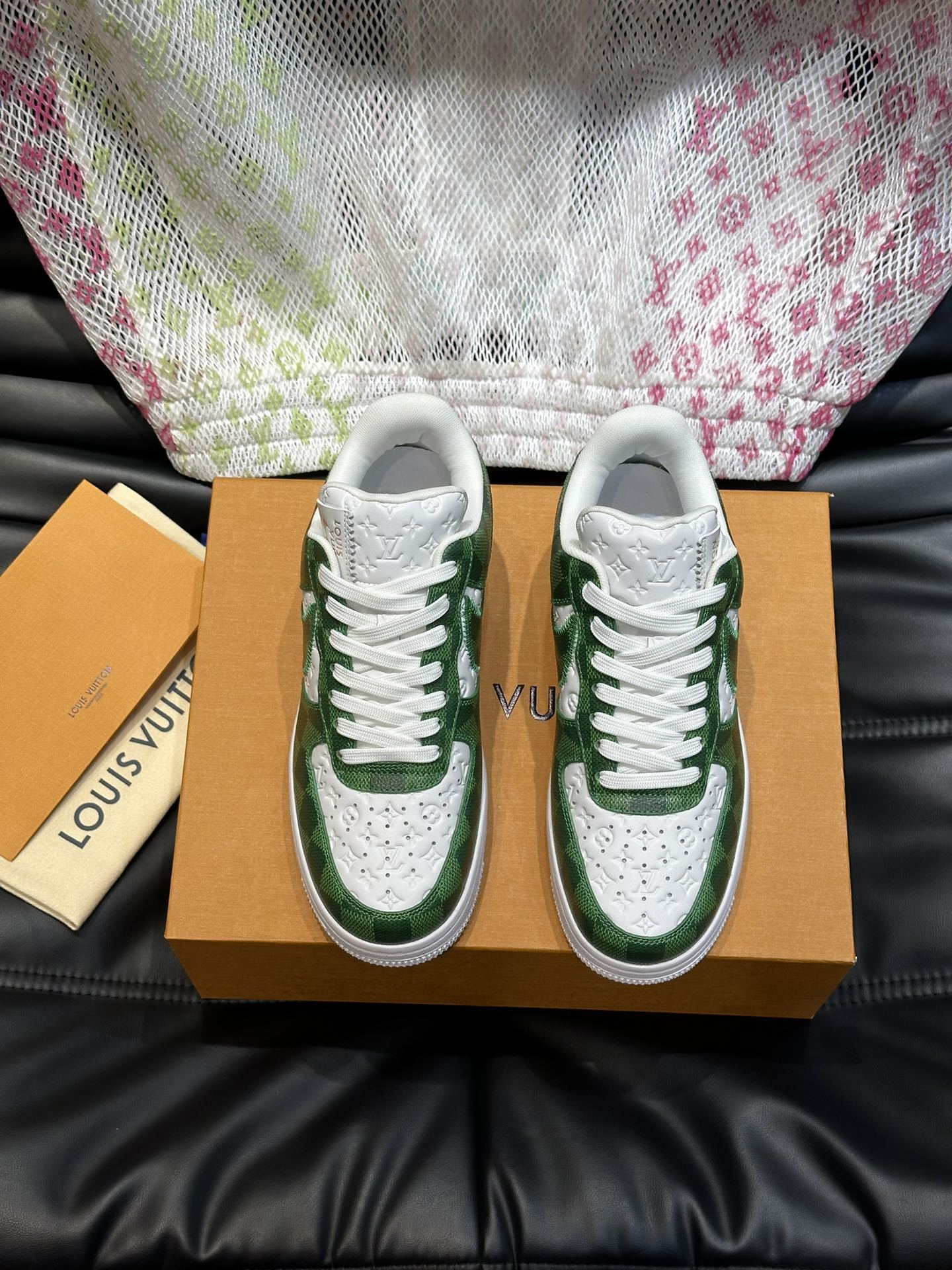 LV x Nike Collaborative Stylish And Comfortable Sneakers