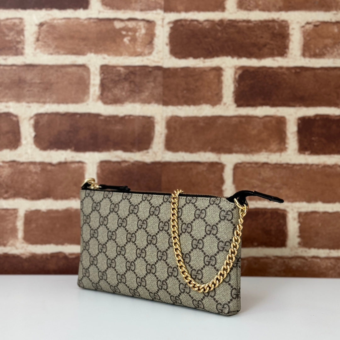 Gucci Beige and Ebony GG Supreme Canvas Chain Pouch with Gold - Tone Hardware 779791