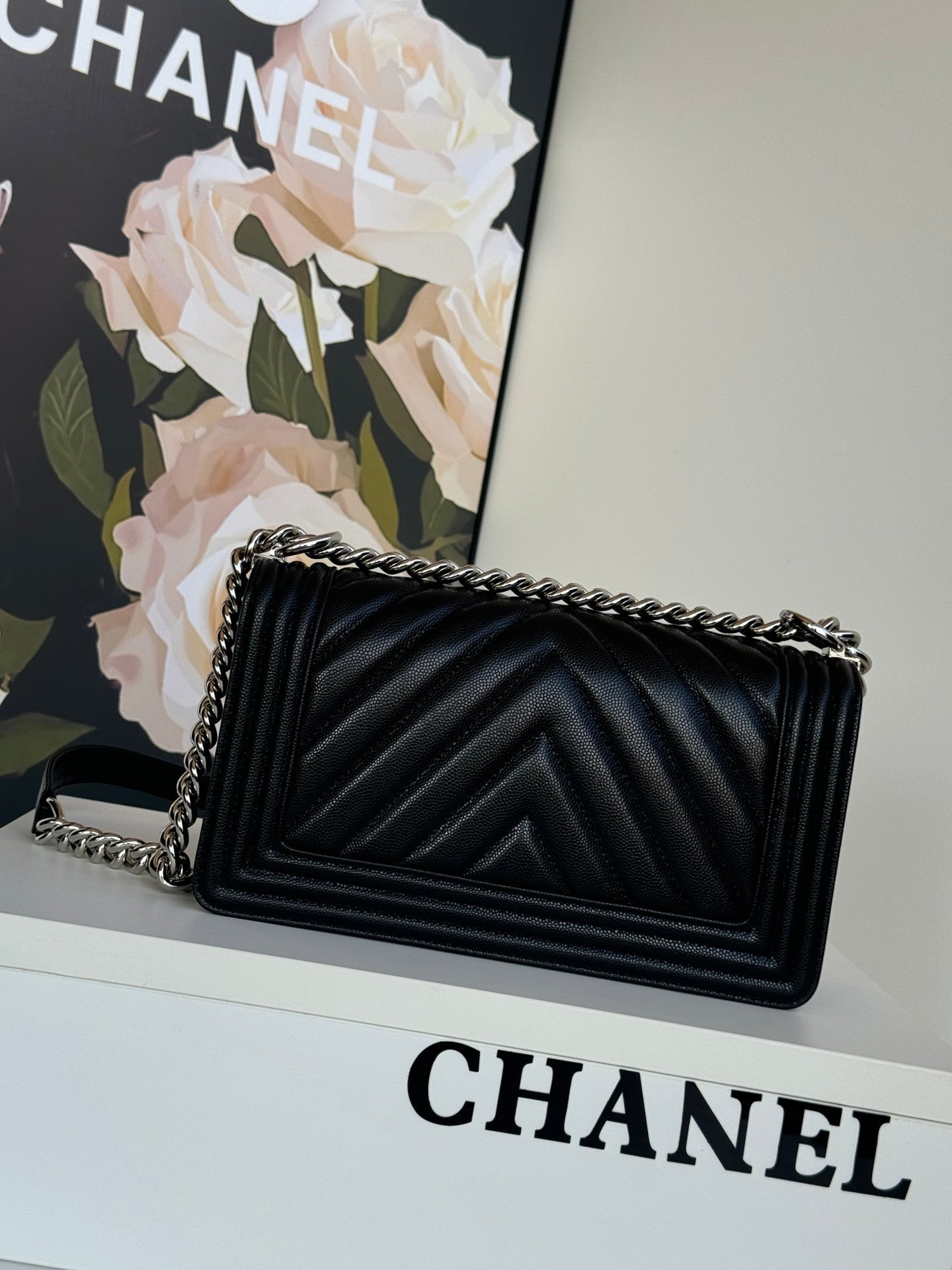 Chanel Black Chevron Quilted Leather Boy Bag With Gunmetal Hardware 67086