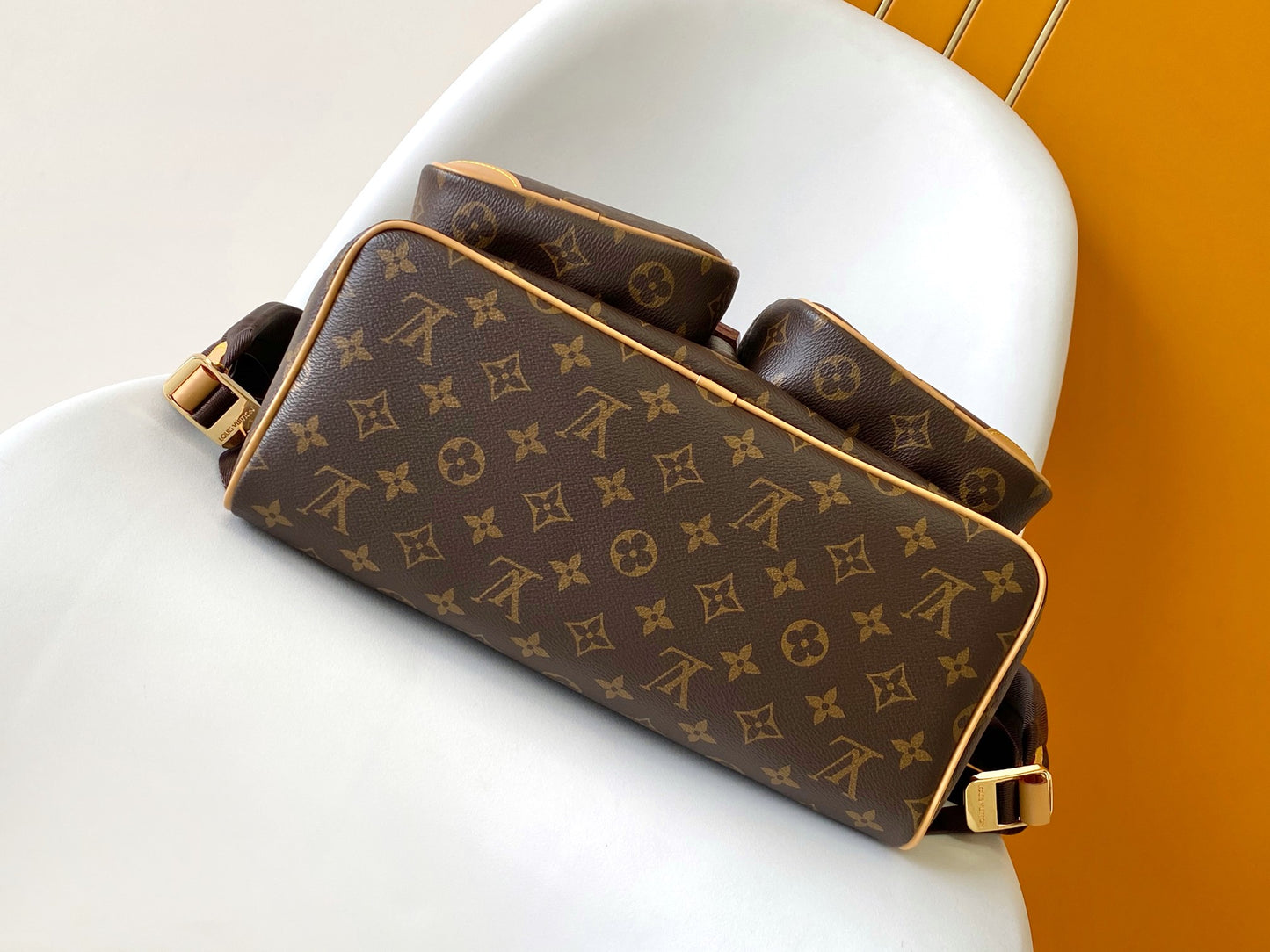 Classic Louis Vuitton Monogram Backpack with Functional Pockets and Timeless Design