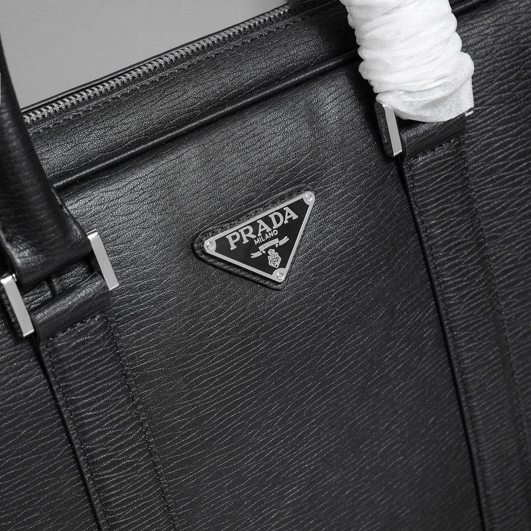 Prada Black Leather Briefcase With Iconic Logo For Professional Style P5183-1