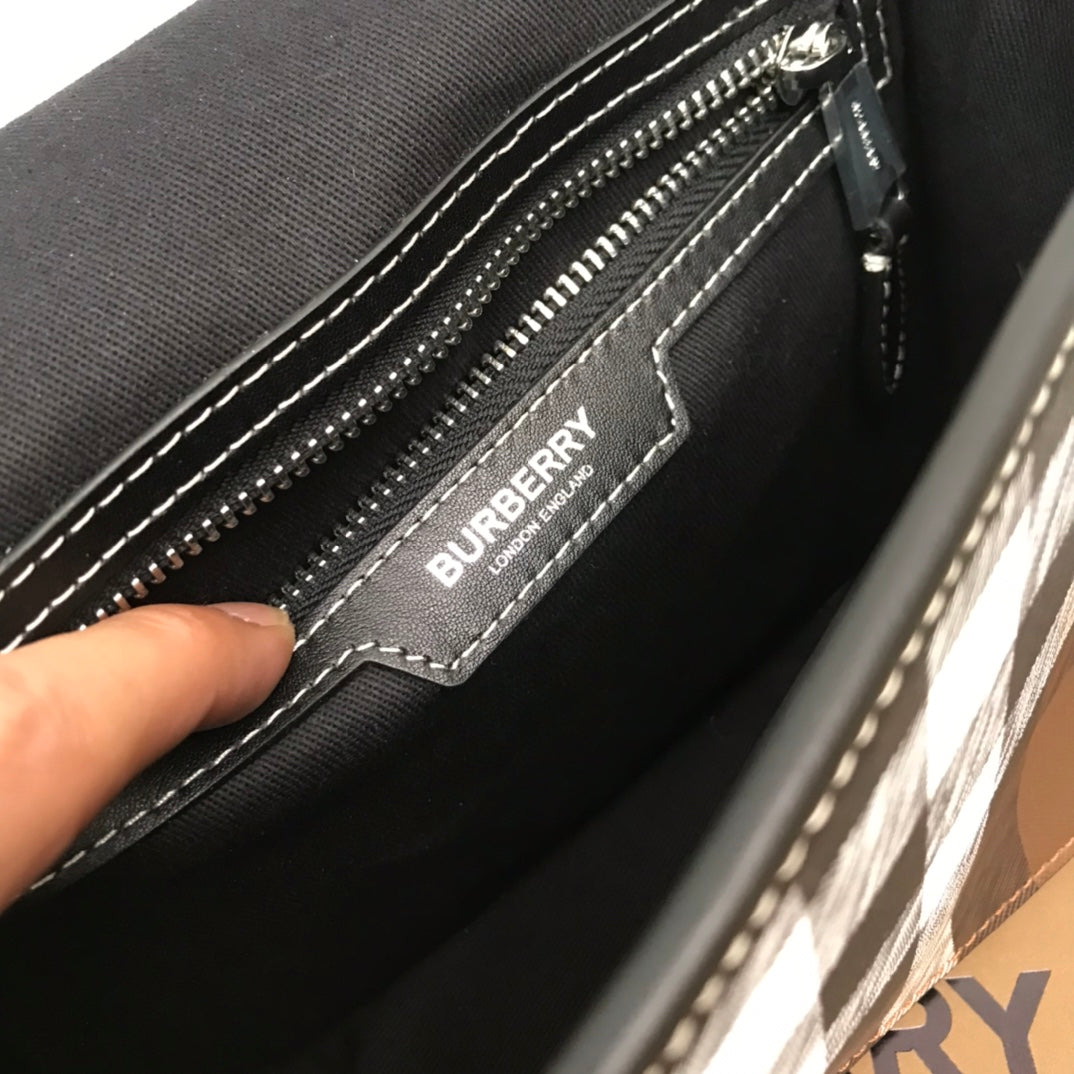Classic Checkered Burberry Crossbody Bag With Buckle Details And Timeless Design Style No.80365521