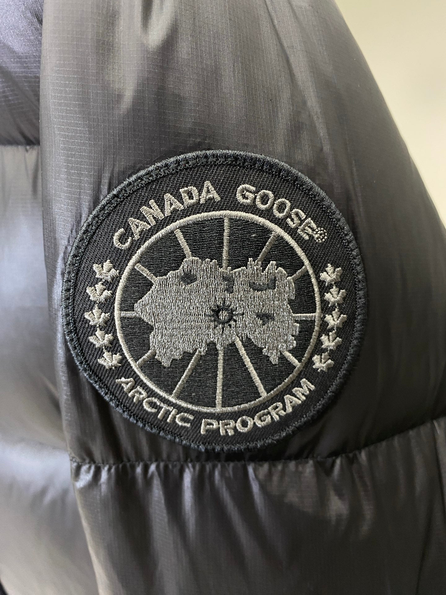 Canada Goose Crofton Puffer Jacket For Ultimate Cold - Weather Comfort