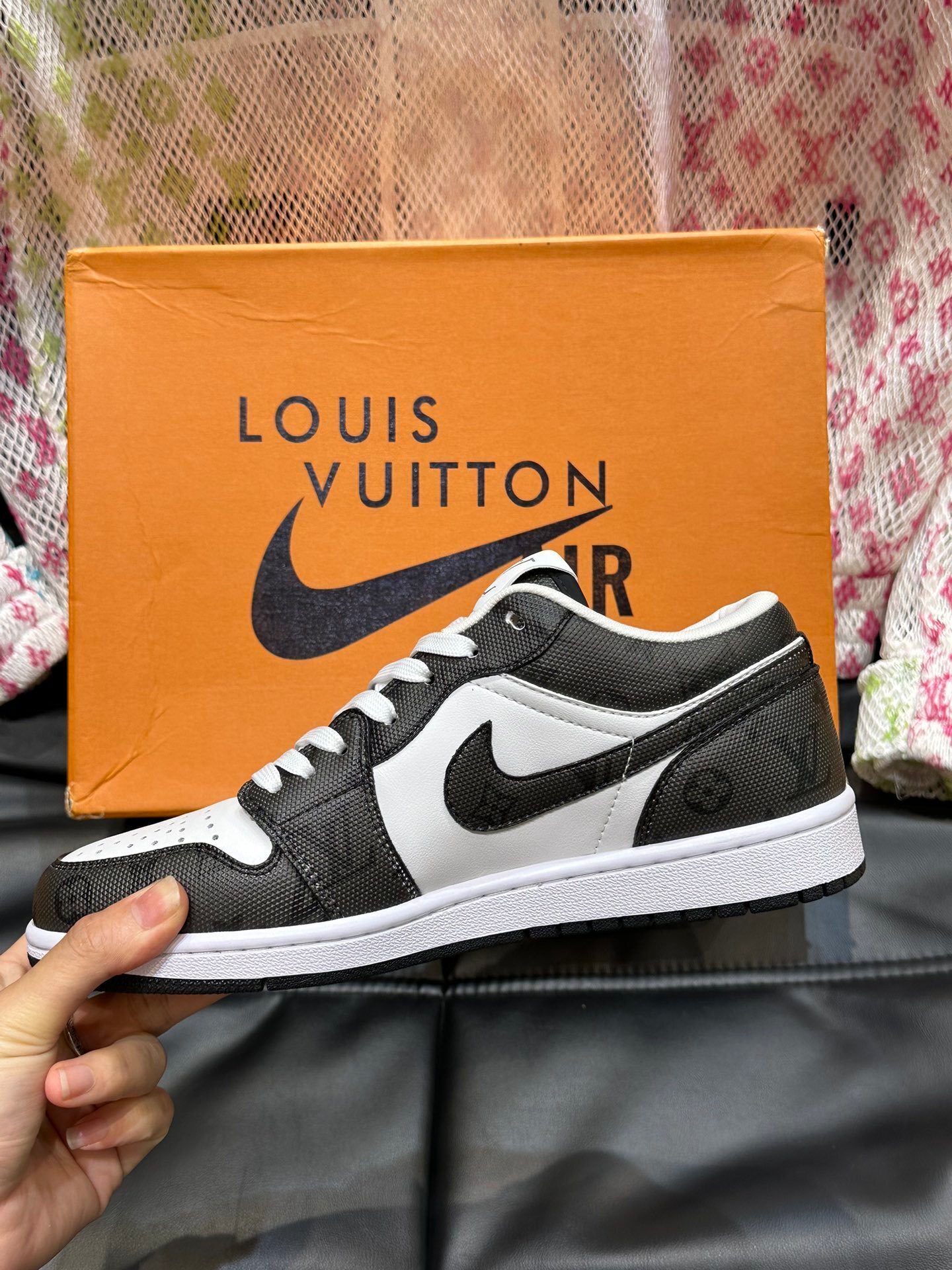 LV x Nike Collaborative Stylish And Comfortable Sneakers