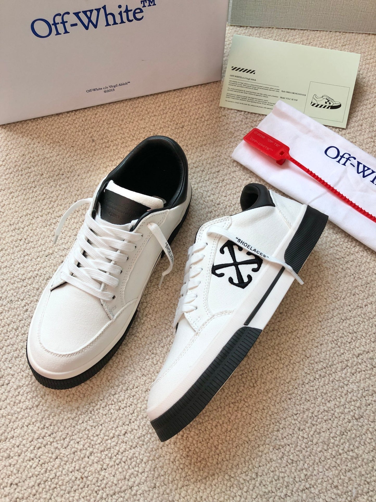 Off-White Arrow Unisex Casual Sneakers