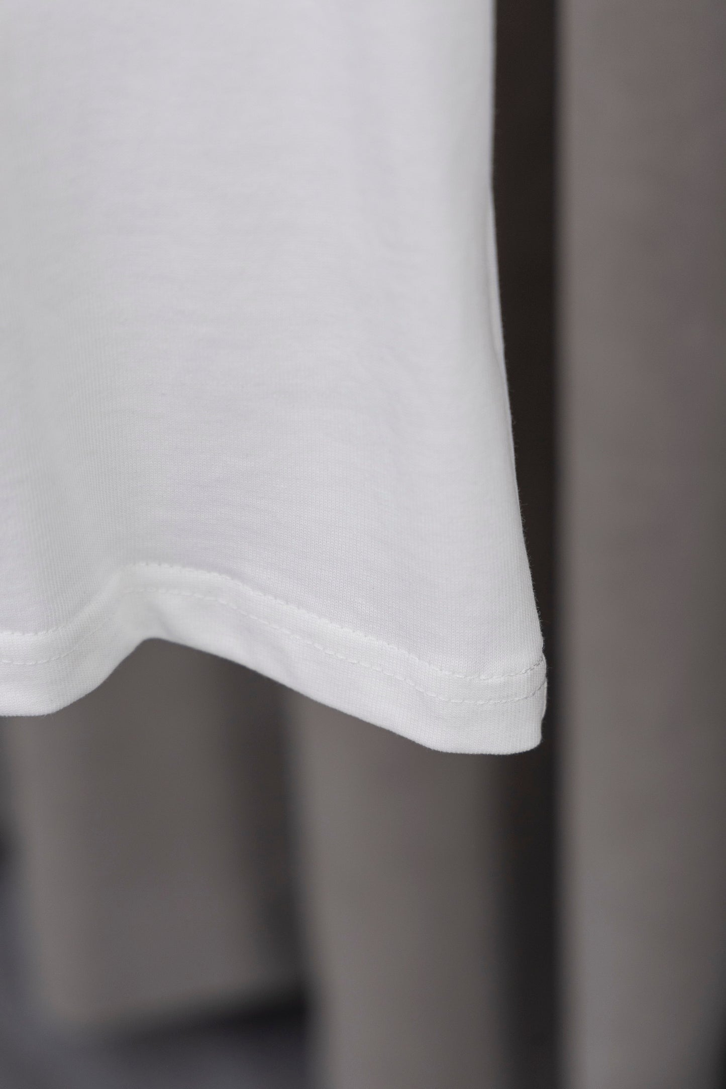 Louis Vuitton White/Black Short Sleeve T shirt with Classic Brand Logo on Chest