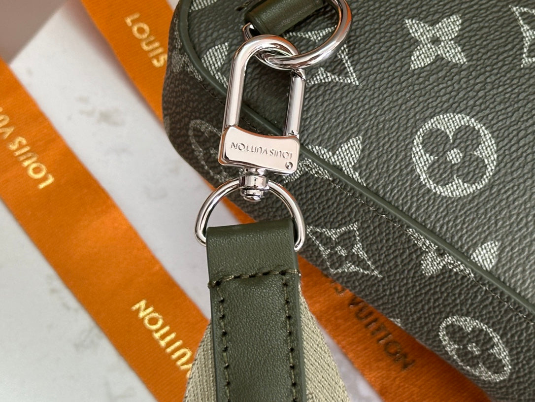 Stylish Louis Vuitton Gradient Monogram Sling Bag with Functional Design M47130