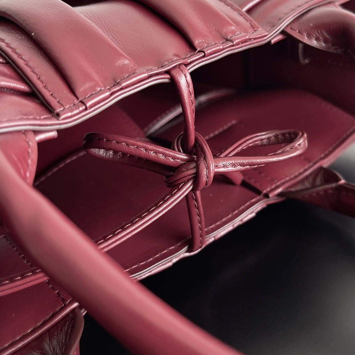 Bottega Veneta Burgundy Ruched Leather Tote Bag With Dual Handles And Adjustable Strap BV729042