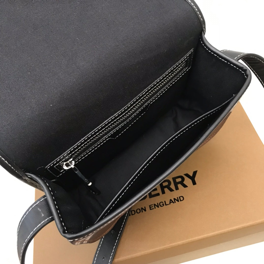 Classic Checkered Burberry Crossbody Bag With Buckle Details And Timeless Design Style No.80365521