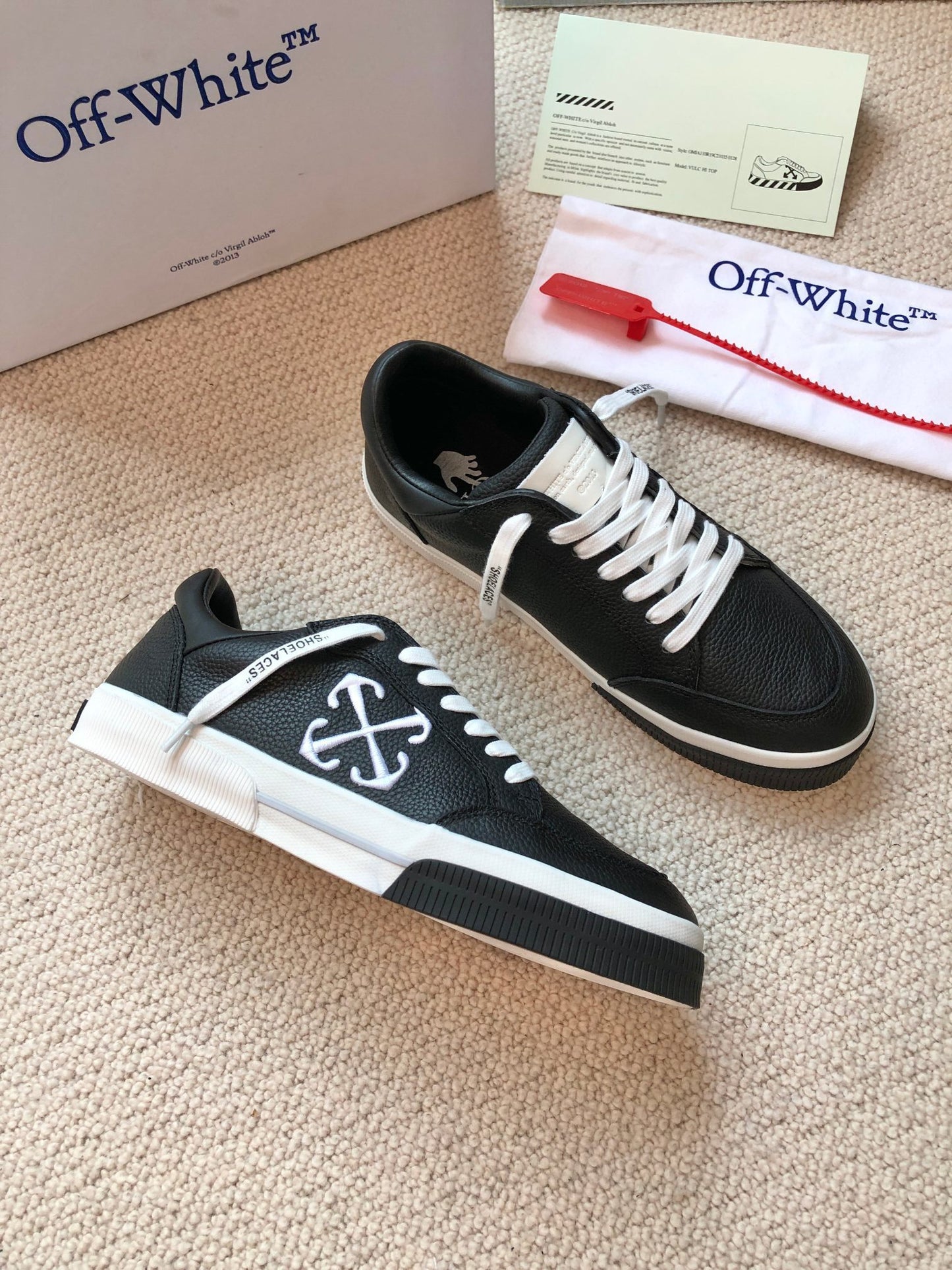 Off-White Arrow Unisex Casual Sneakers