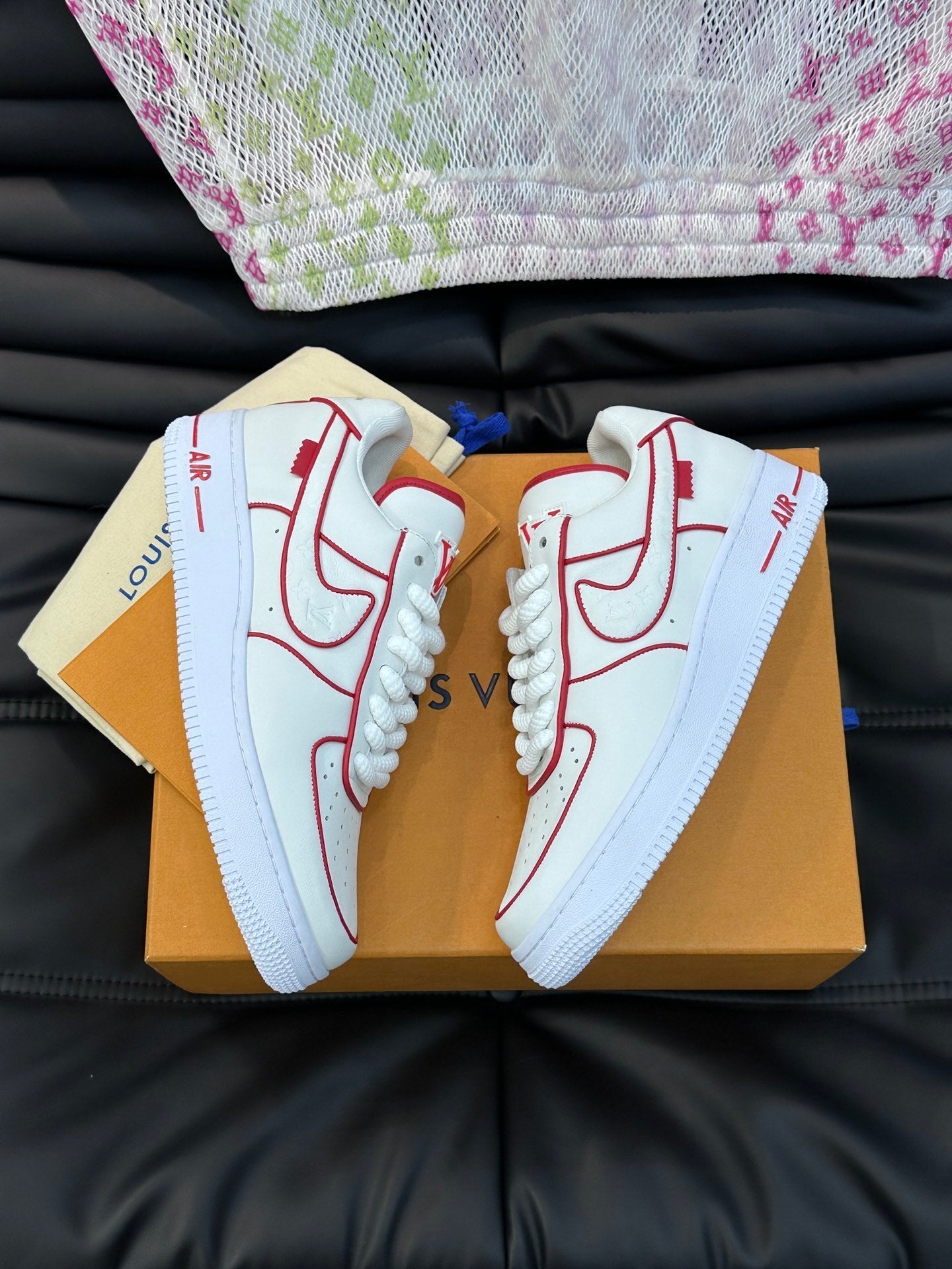 LV x Nike Collaborative Stylish And Comfortable Sneakers
