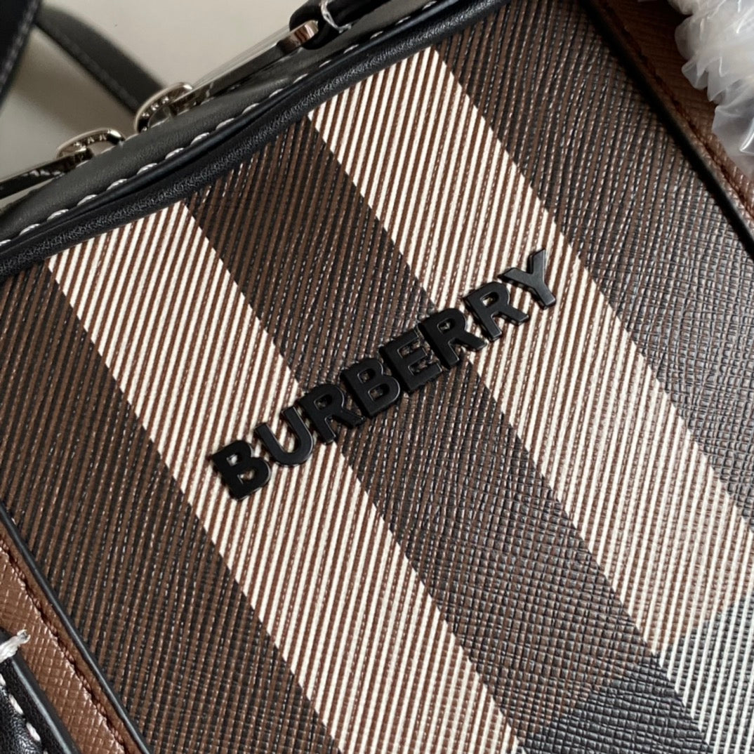Burberry Checkered Briefcase with Leather Trim for Sophisticated Business and Travel Looks Style No.38928