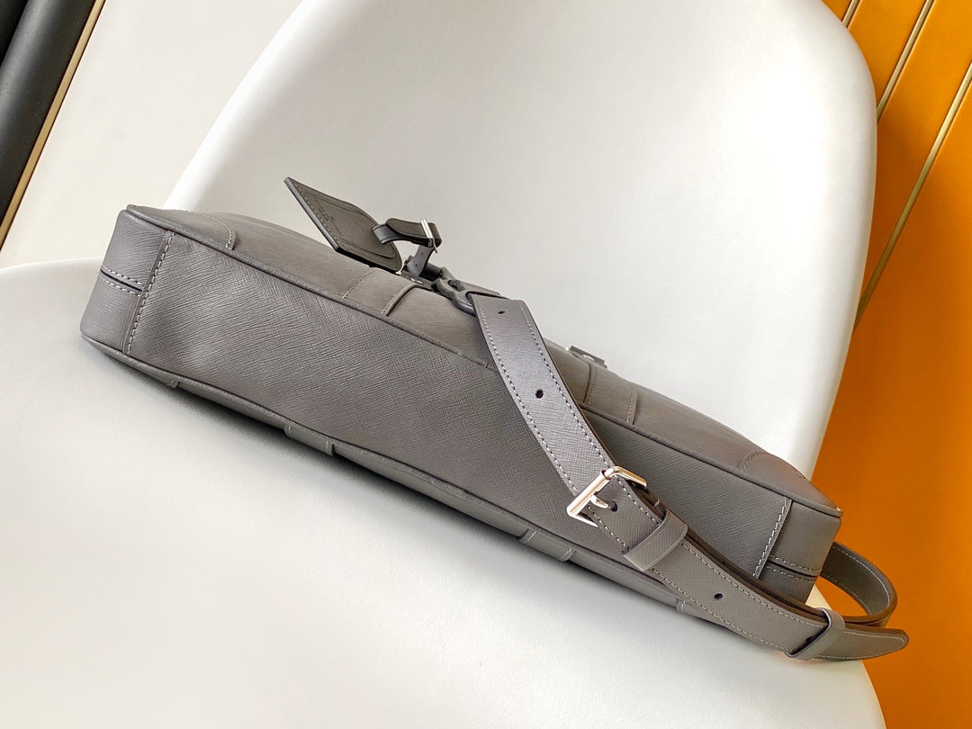 Sophisticated Louis Vuitton Gray Leather Briefcase for Business and Travel Needs M11659