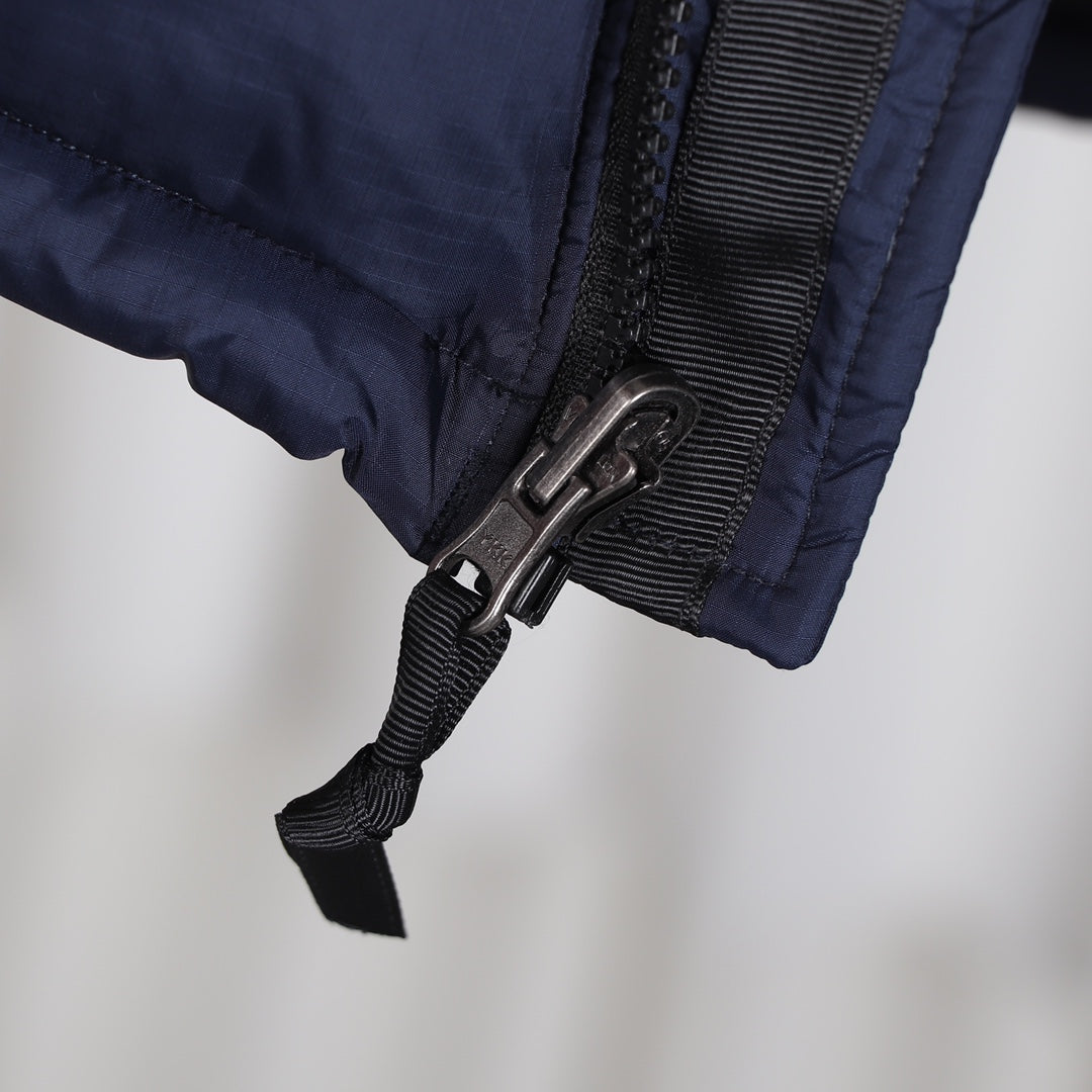 The North Face Navy Blue Black Puffer Jacket Warm Winter Outerwear