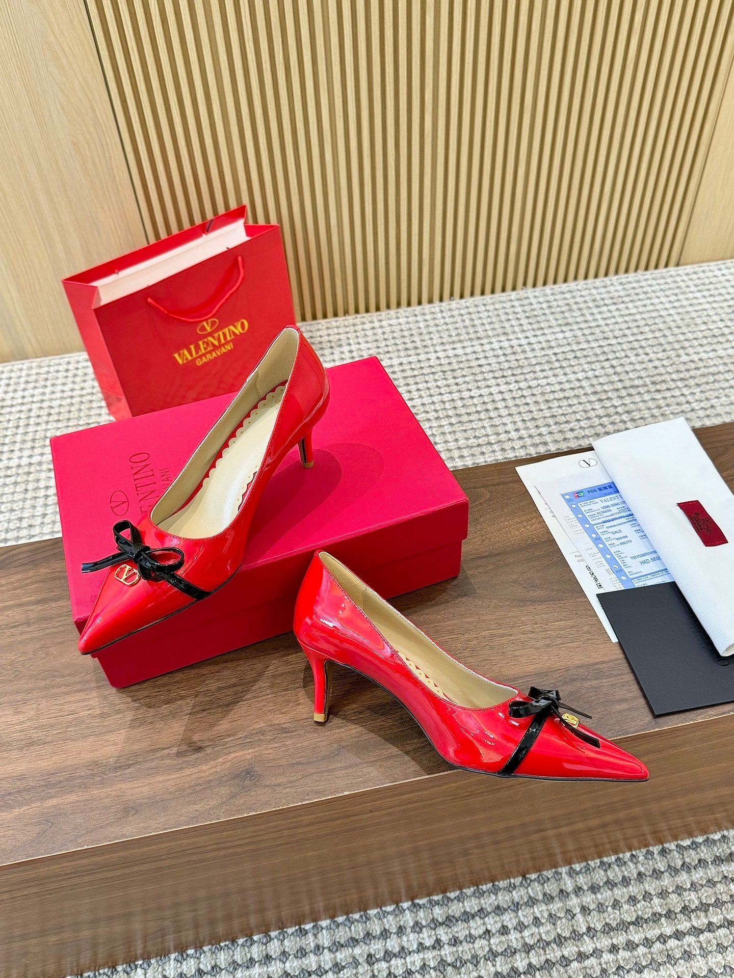 Valentino Women's Pointed Toe Bow High Heels Luxury Patent Leather Pumps