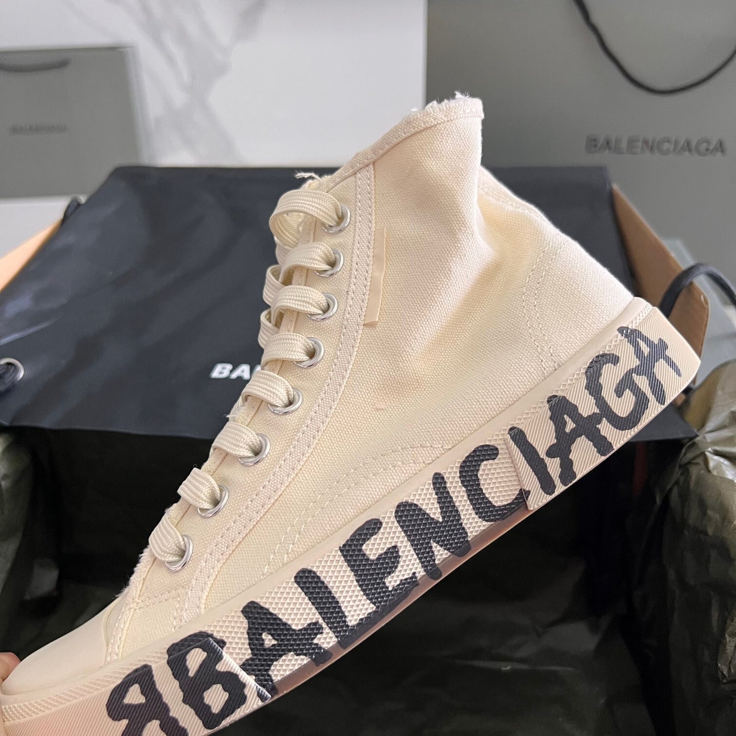 Balenciaga Unisex Beige High-Top Canvas Sneakers with Brand Logo Sole for Elevated Street Luxury