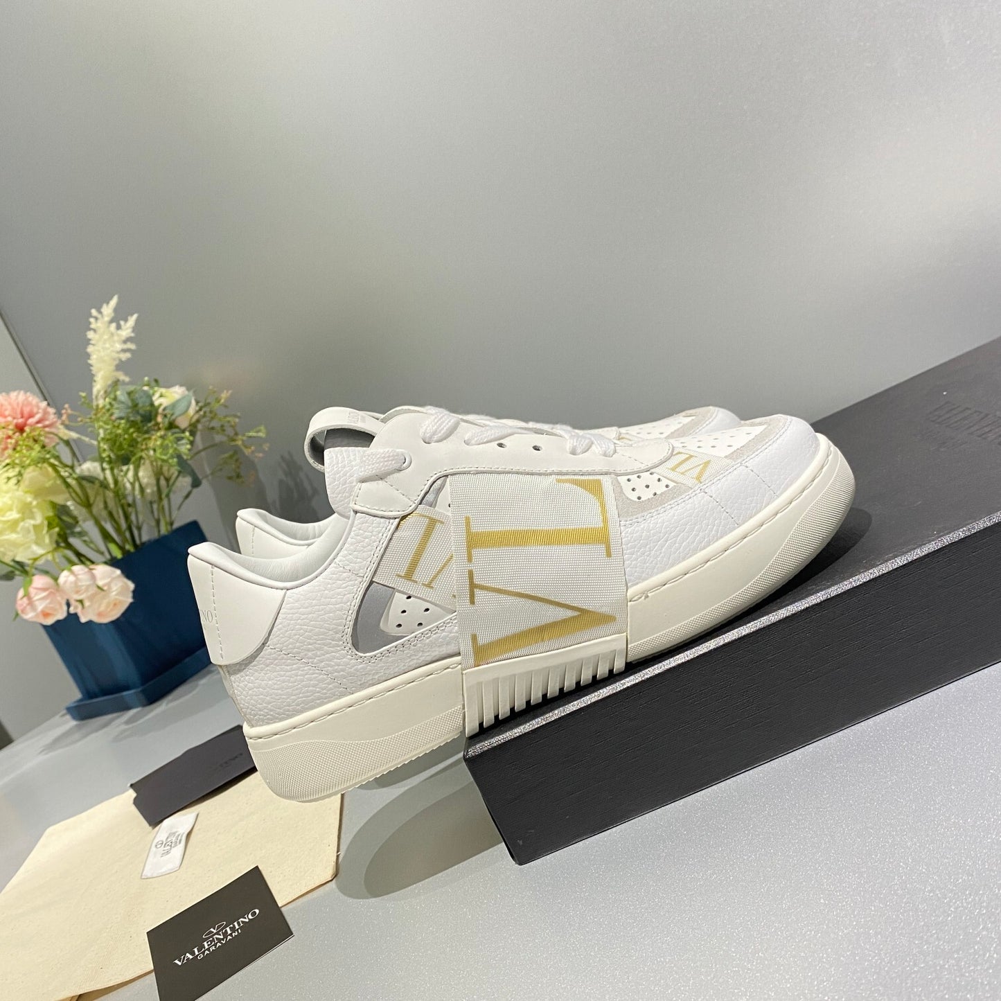 Valentino Unisex Sneakers VLTN Logo Luxury Fashion Sneakers