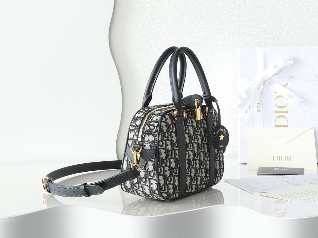 Stylish Dior D-Vibe Handbag With Signature Oblique Pattern And Gold - Tone Hardware M1340
