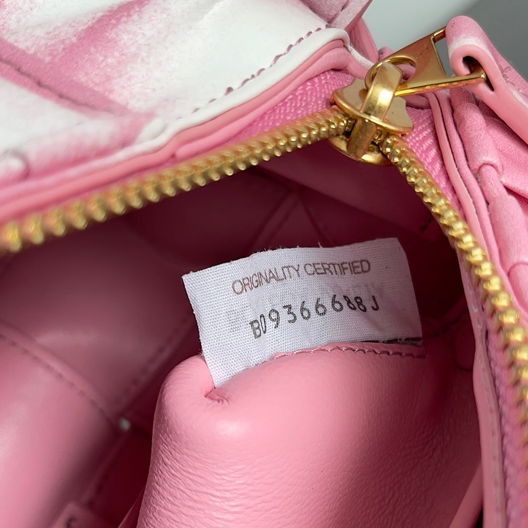 Bottega Veneta Pink And White Tie Dye Woven Leather Shoulder Bag For Trendy Fashionistas BV73622