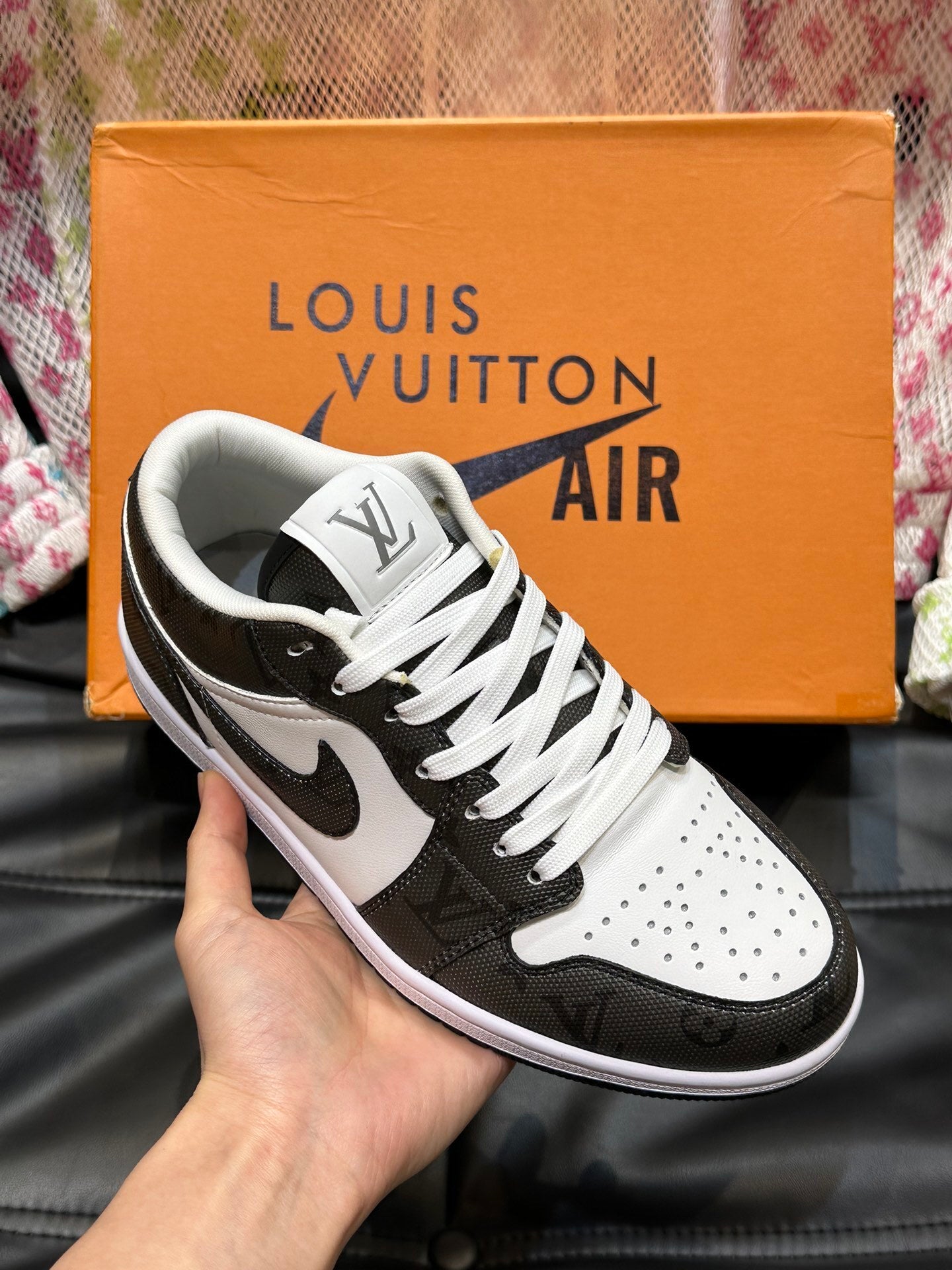 LV x Nike Collaborative Stylish And Comfortable Sneakers