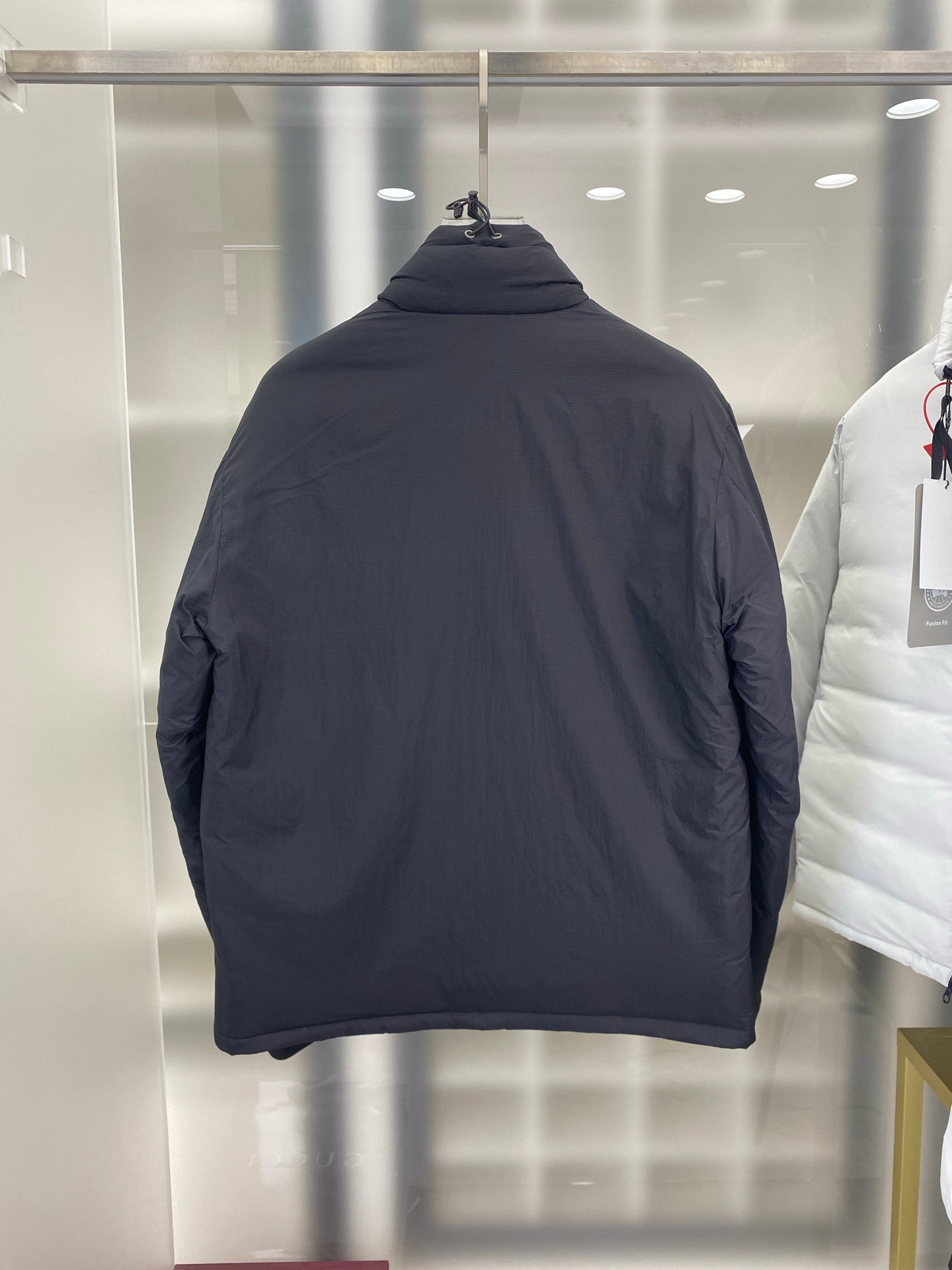 Classic Black Canada Goose Crofton Puffer Jacket for All - Season Comfort