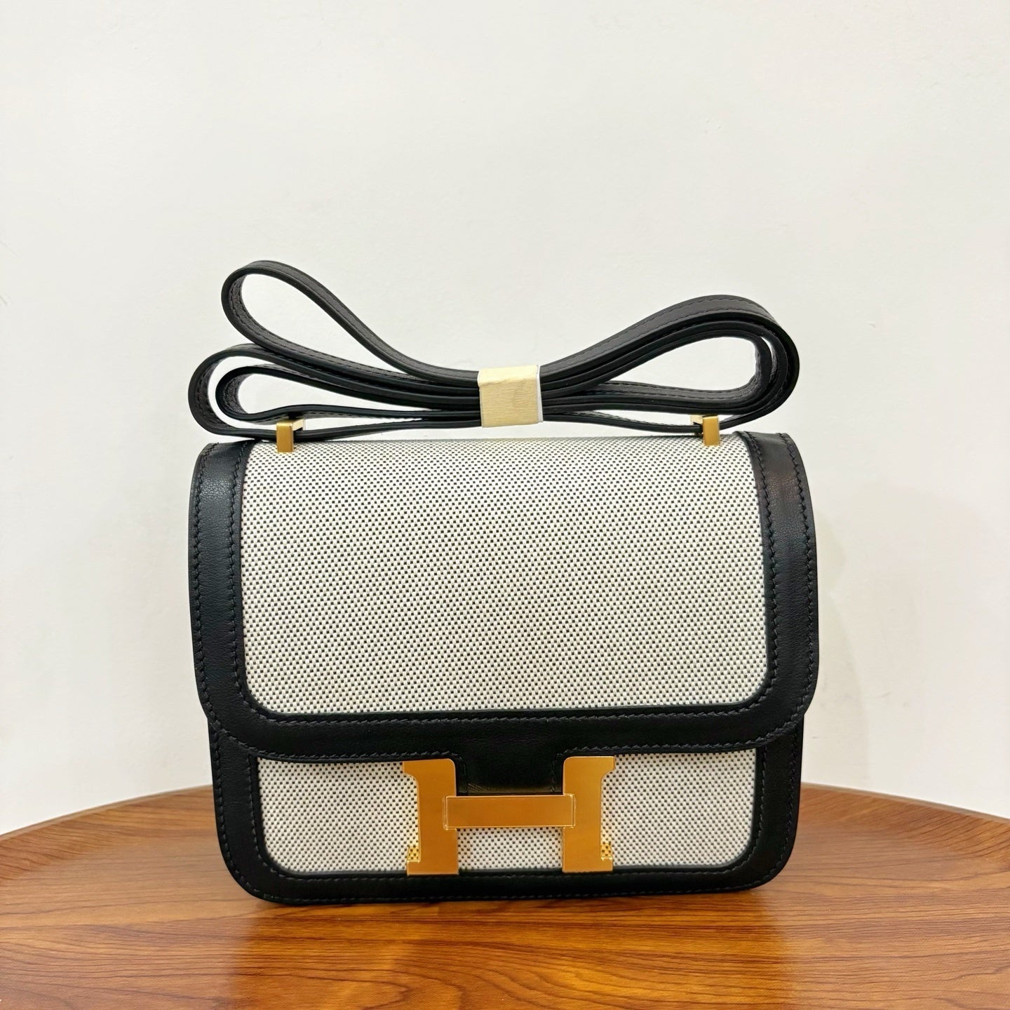 Stylish Hermès Constance - Inspired Canvas and Leather Crossbody Bag with Gold H Buckle 1922