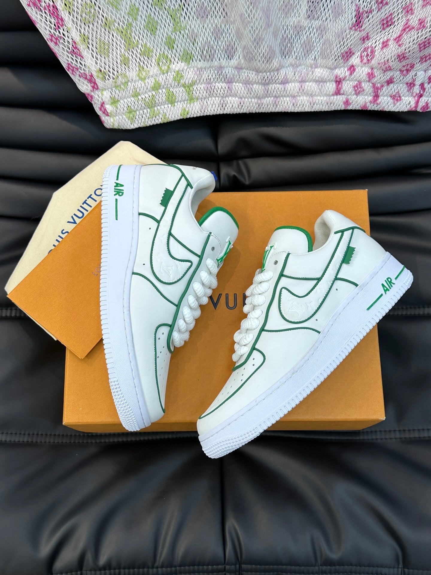 LV x Nike Collaborative Stylish And Comfortable Sneakers