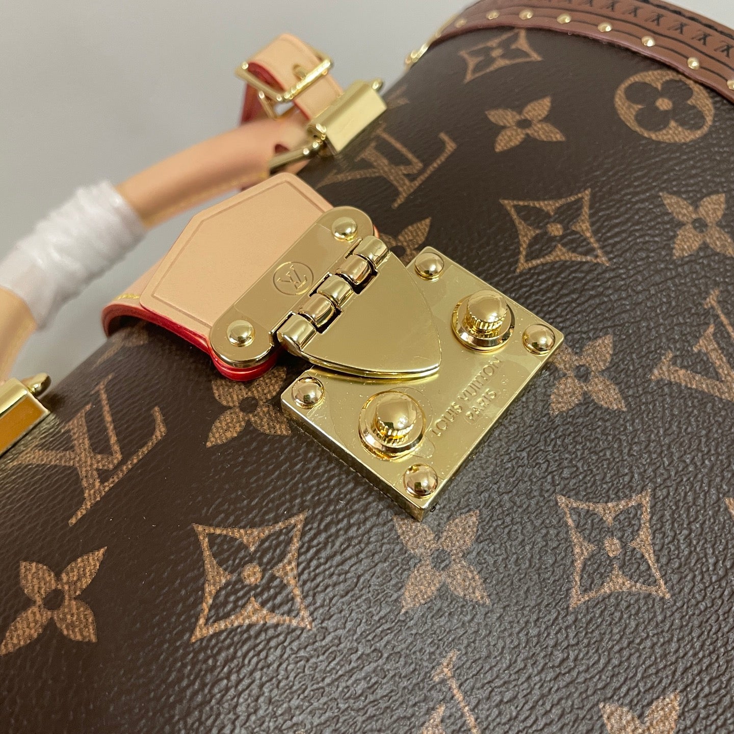 Exquisite Louis Vuitton Handbag with Iconic Monogram and Luxe Details