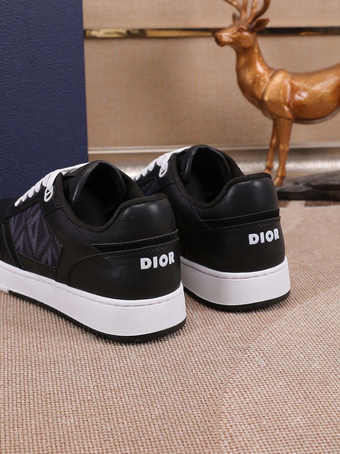 Dior Mens Sneakers Luxury Leather Casual Shoes With Oblique Pattern