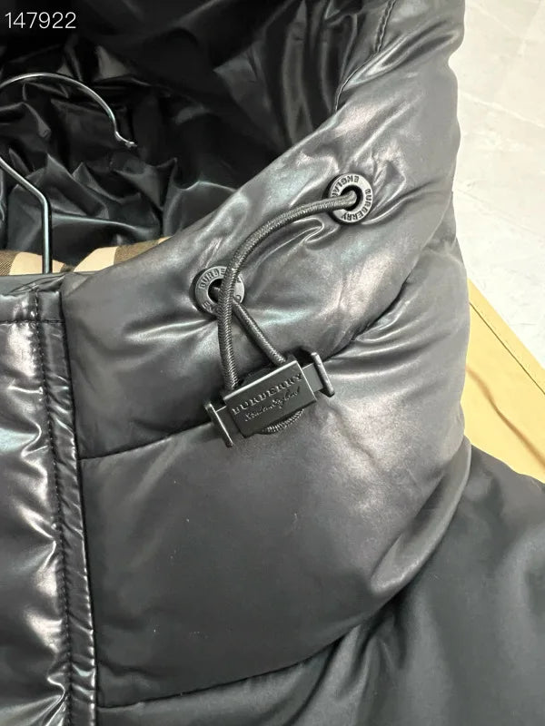 Burberry Shiny Black Hooded Puffer Jacket For Winter Warmth And Style