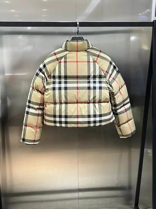 Burberry Classic Check Pattern Cropped Puffer Jacket For Winter Fashion