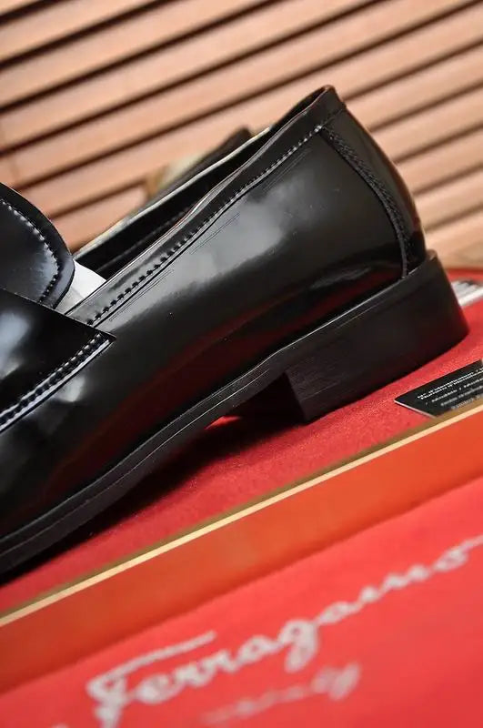 Salvatore Ferragamo Men's Polished Black Leather Gancini Loafers
