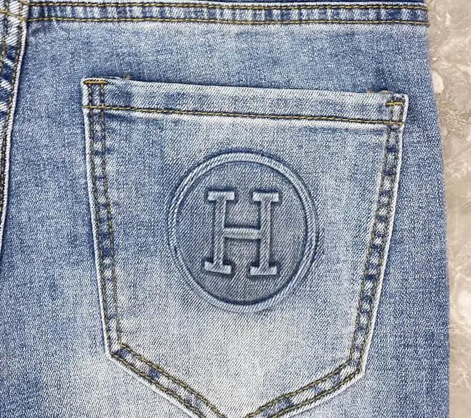 Hermes Men's Jeans With Light Wash And Exquisite Craftsmanship