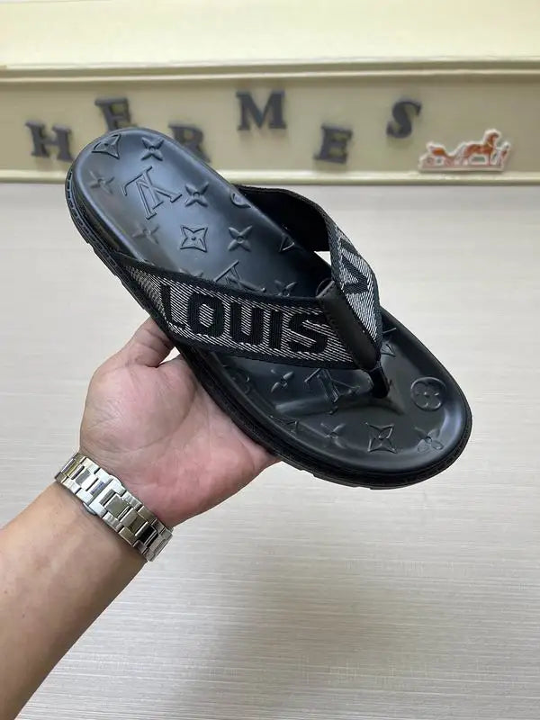 Louis Vuitton Men's Logo Print Flip Flops For Casual Luxury Footwear