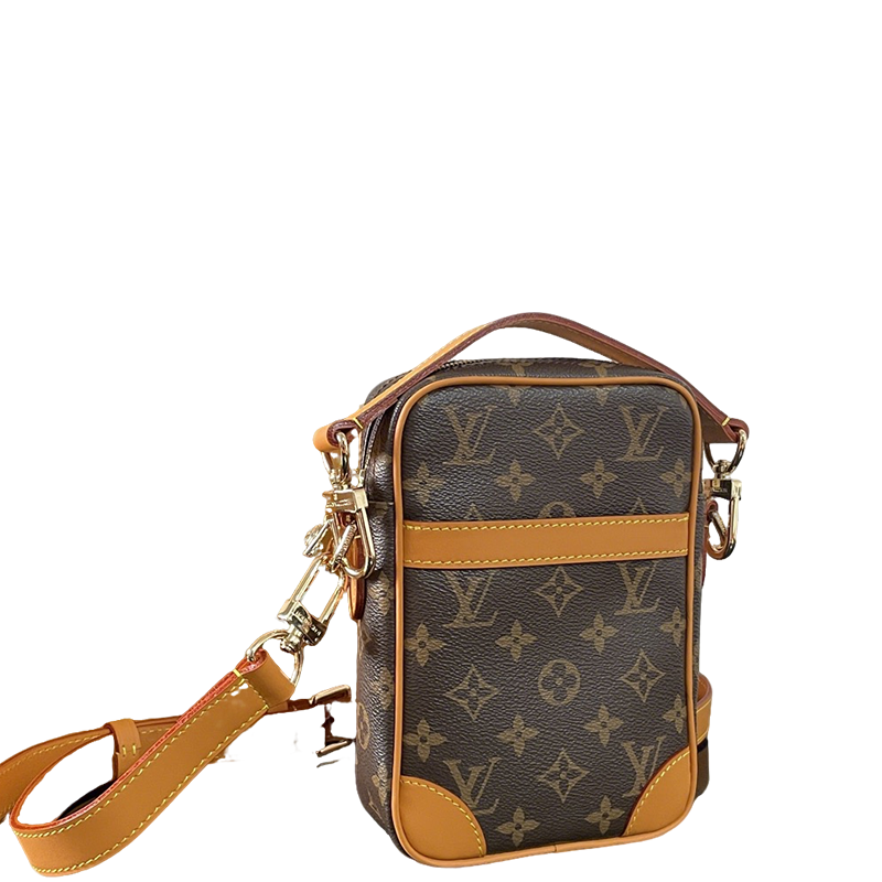 Louis Vuitton Monogram Canvas Crossbody Phone Bag Stylish Compact Accessory for Daily Use