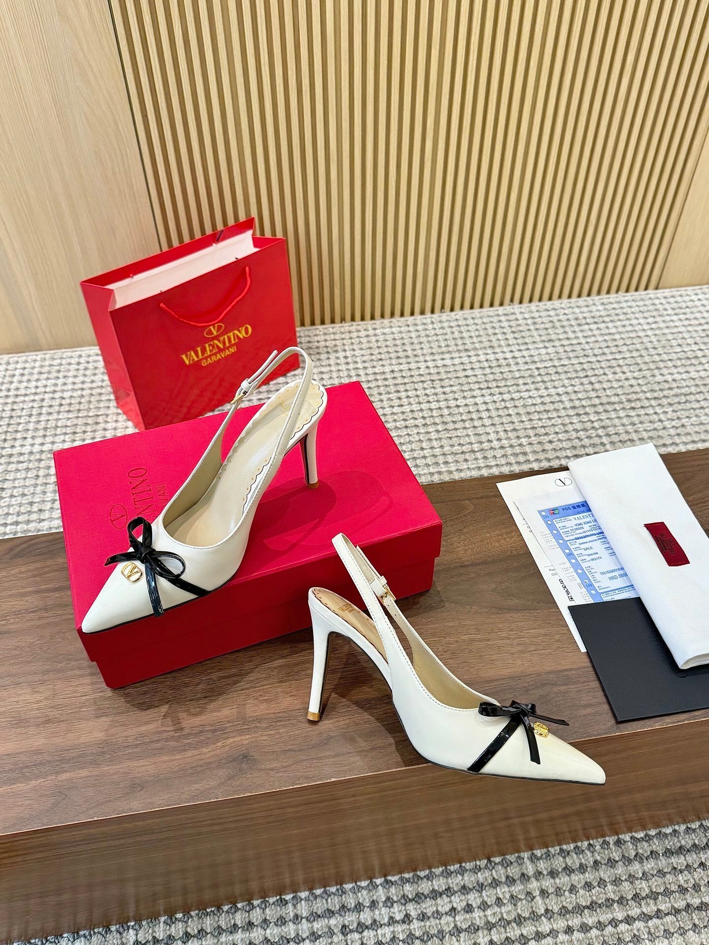 Valentino Women's Pointed Toe Bow High Heels Luxury Patent Leather Pumps