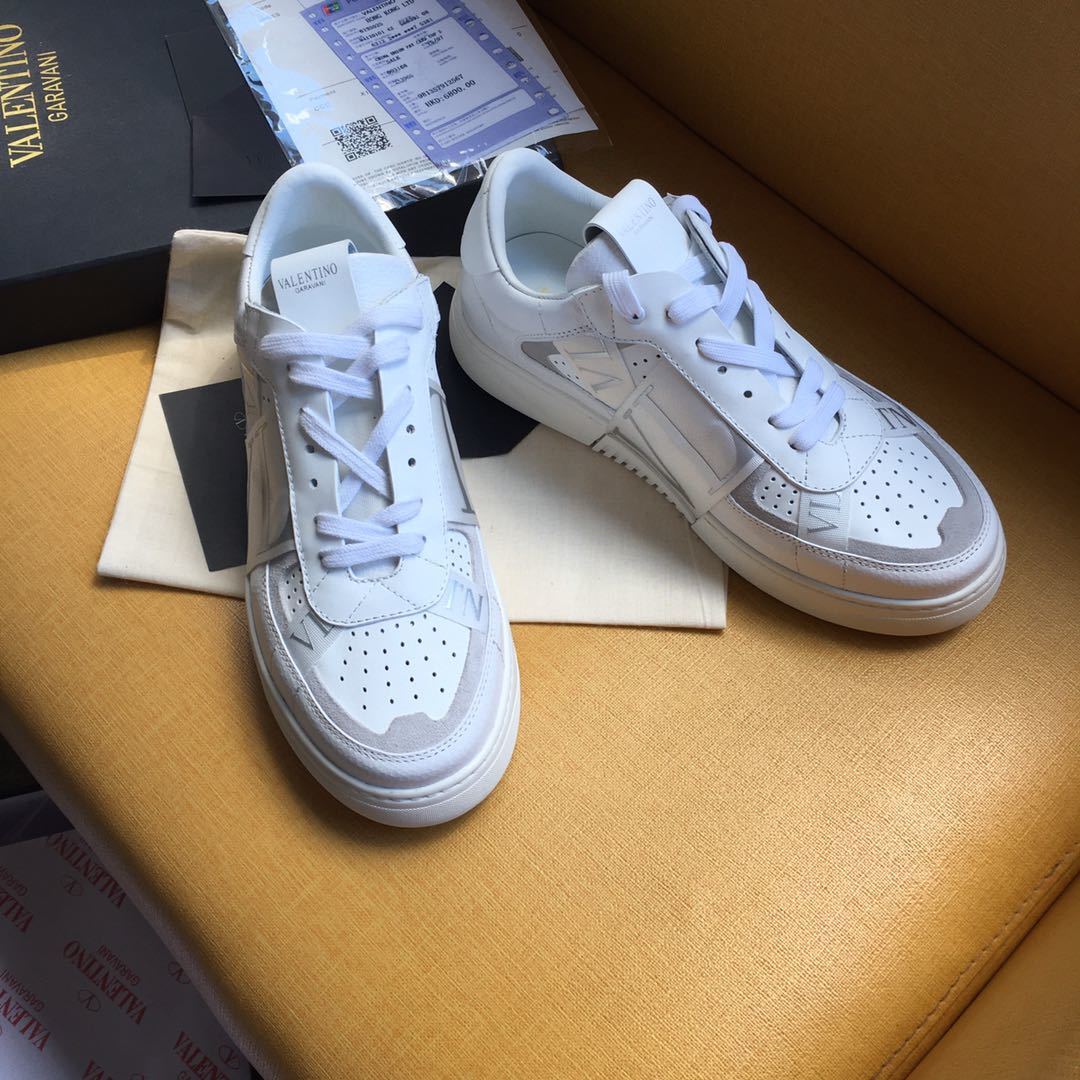 Valentino Unisex Sneakers VLTN Logo Luxury Fashion Sneakers