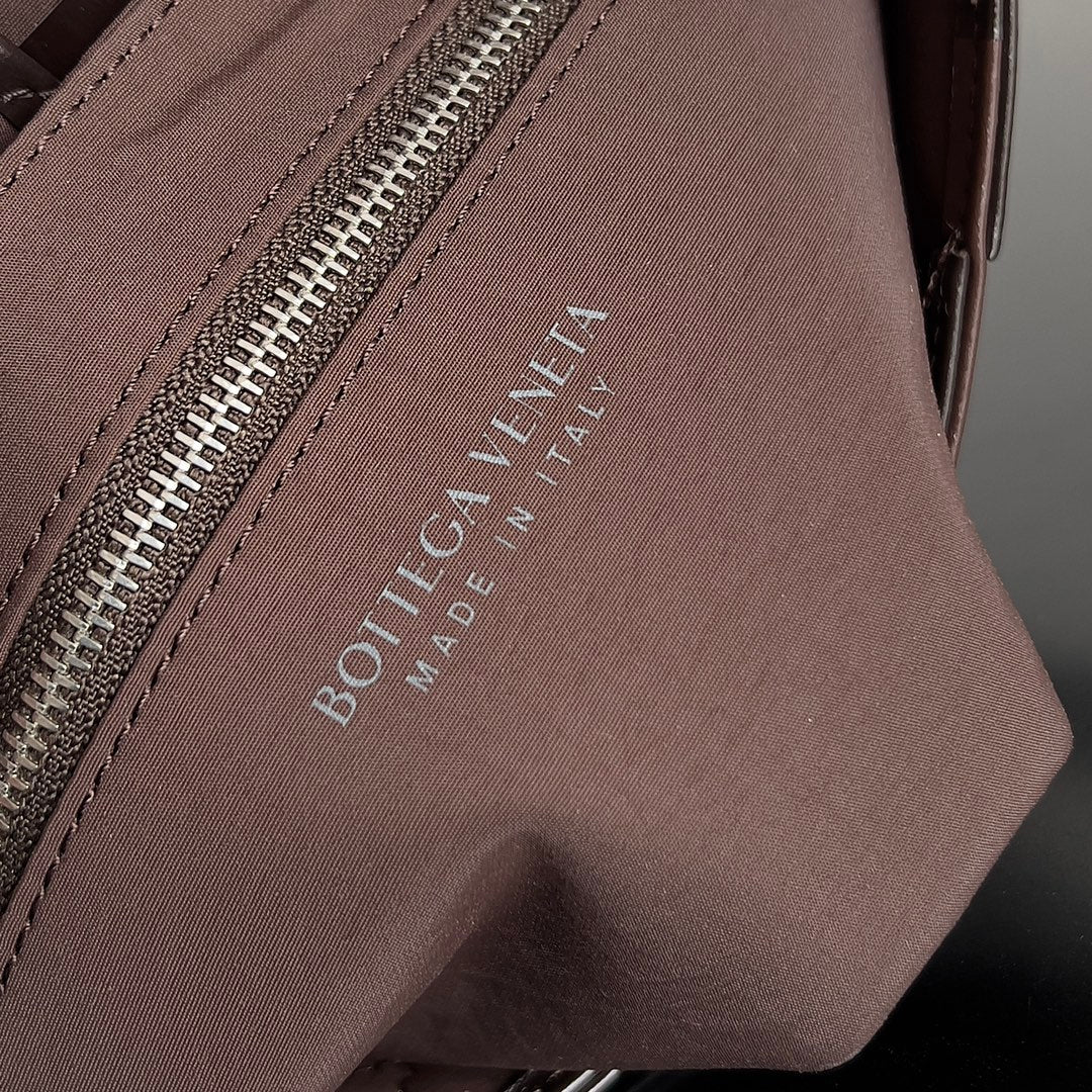 Chic Bottega Veneta Color Block Woven Crossbody Bag For Fashion - Forward Looks BV667298