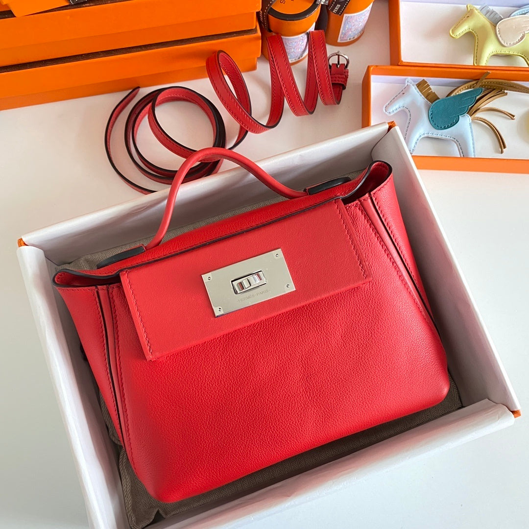 Hermès Kelly Red Leather Handbag With Signature Gold Plated Lock Design 2424-2
