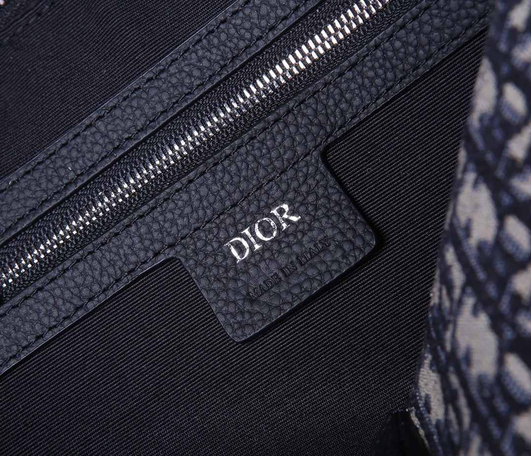 Chic Dior Saddle Bag Set With Signature Monogram And Detachable Pouch 93323