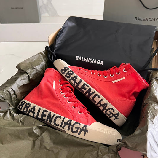 Balenciaga Unisex Red High-Top Canvas Sneakers with Brand Logo Sole for Luxury Street Fashion