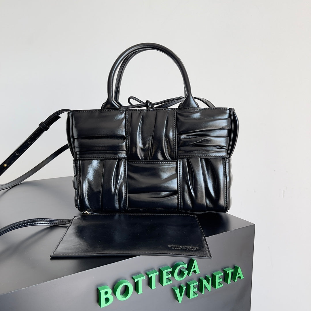 Bottega Veneta Burgundy Ruched Leather Tote Bag With Dual Handles And Adjustable Strap BV729042