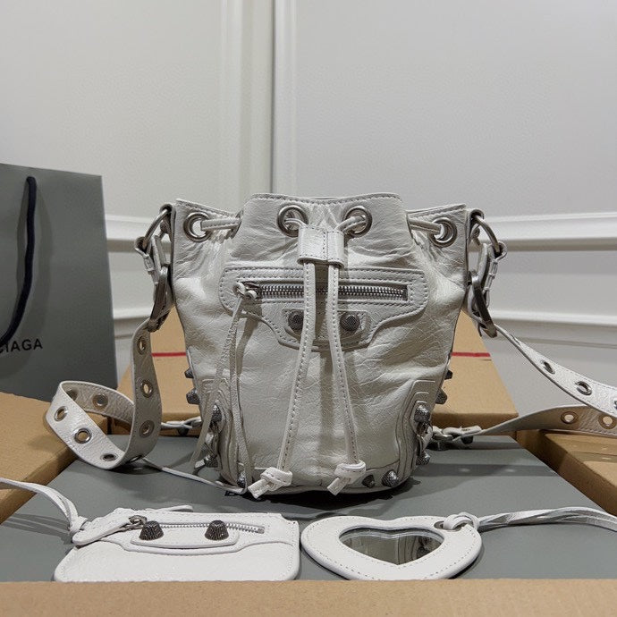 Metallic Black Balenciaga Bucket Bag with Adjustable Straps and Matching Pouch for Stylish Functionality Style No.3032