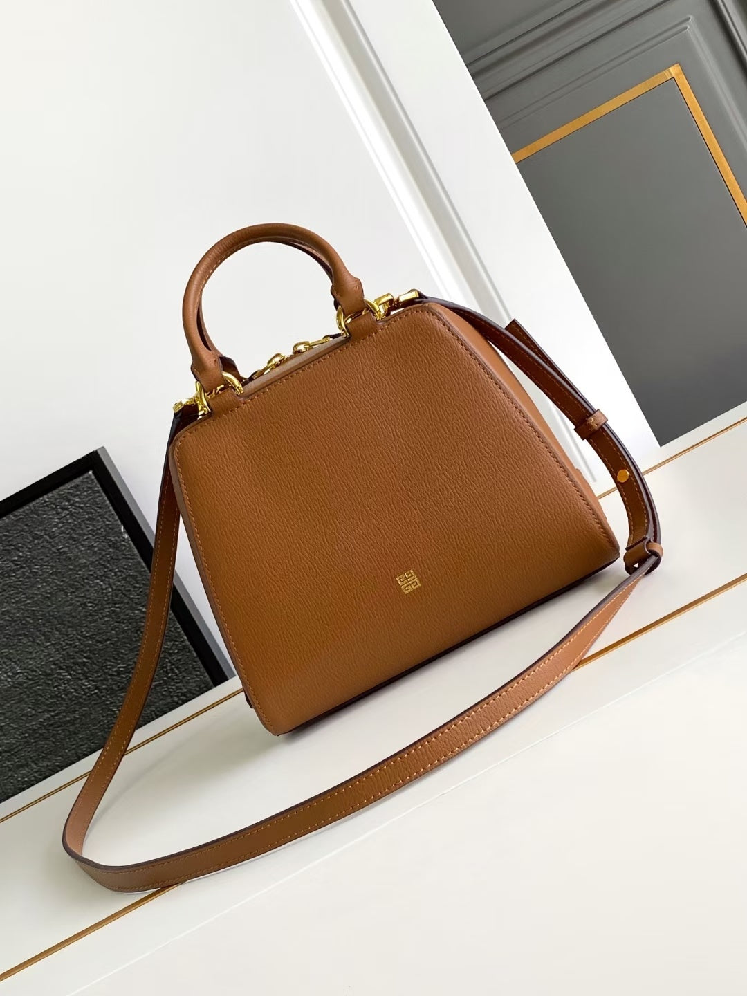 Elegant Givenchy Anyigona Cube Brown Leather Top - Handle Crossbody Bag 1319