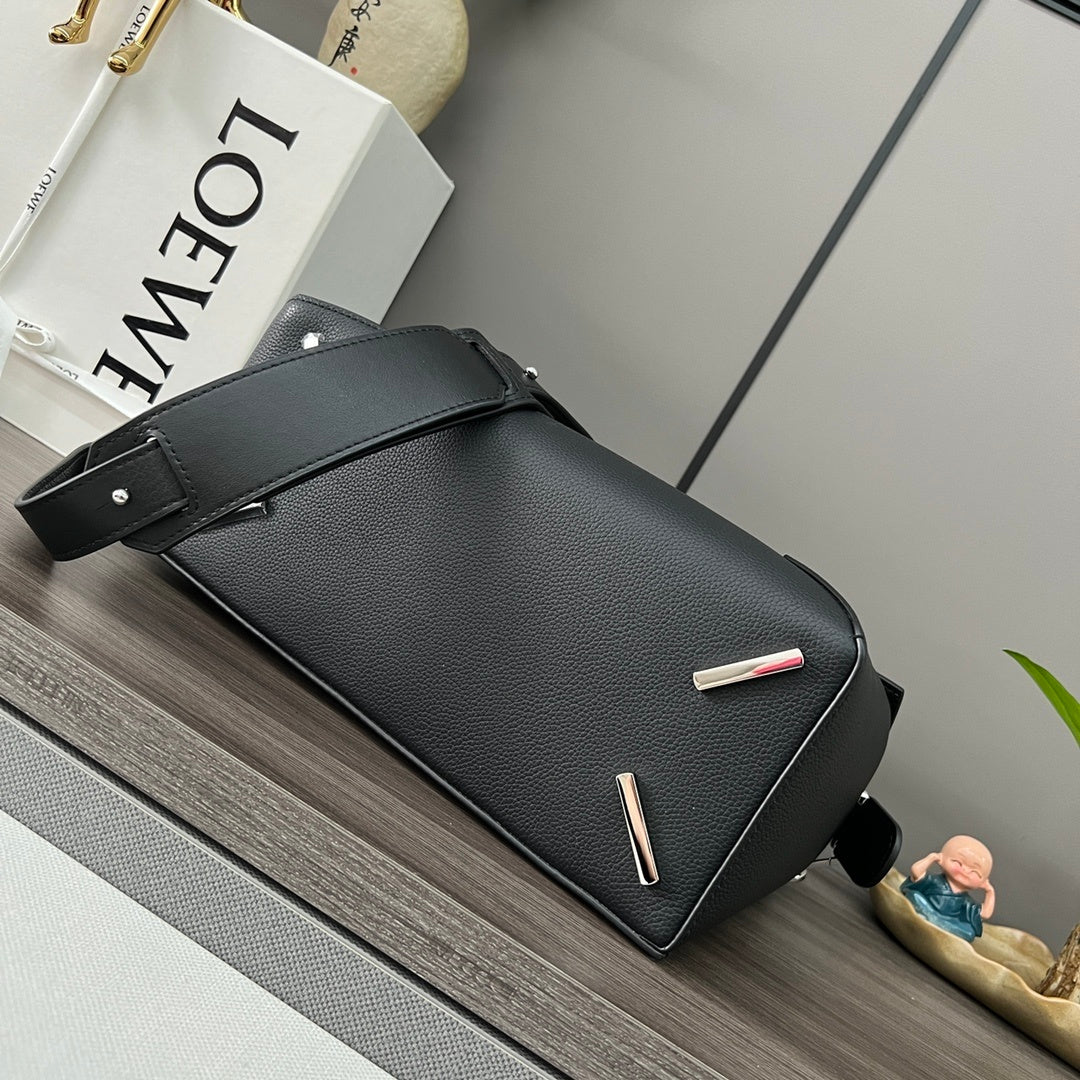 Loewe Black Puzzle Bag With Geometric Design And Top Handle 062329