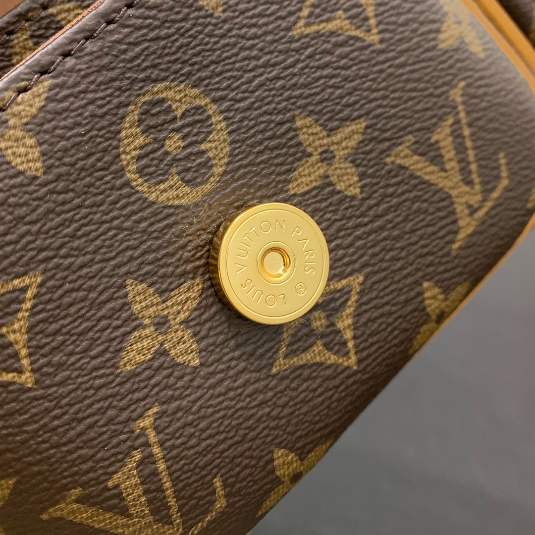 Stylish Louis Vuitton Handbag for Fashion Lovers with Classic Monogram Design