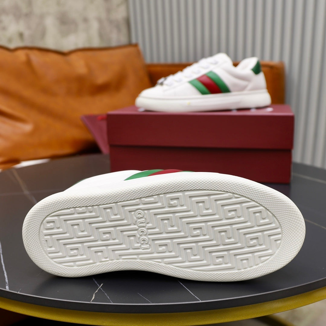 Gucci Unisex Sneakers With Iconic Green And Red Web Stripes