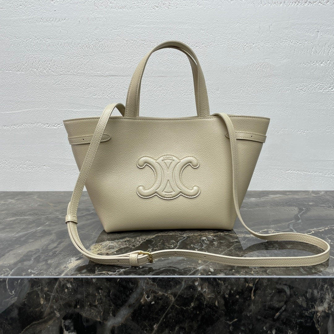 Gorgeous Black Celine CABAS ANAIS Handbag With Classic Logo 118613