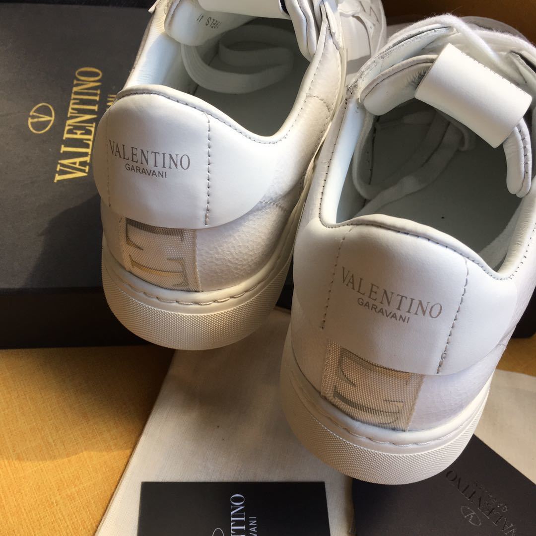 Valentino Unisex Sneakers VLTN Logo Luxury Fashion Sneakers